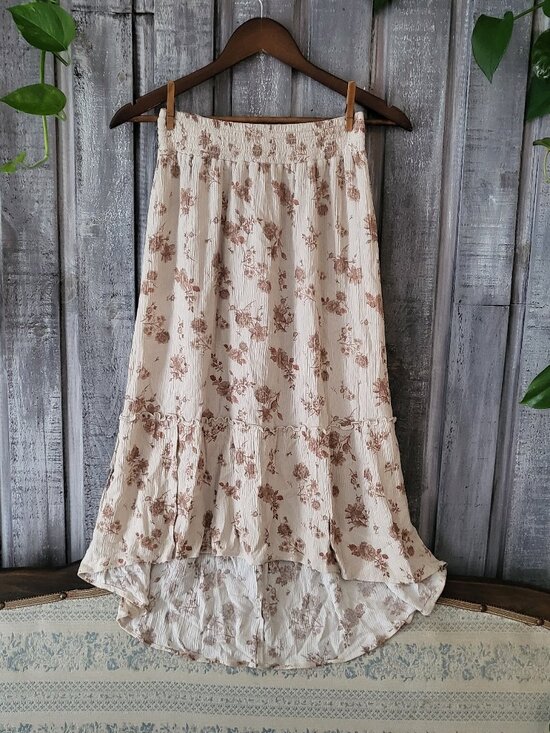 Wild Skye Dresses & Skirts - Wild Skye Cream Floral High-Low Tiered Maxi Skirt XS